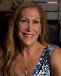 Renee Siegel host on transformation talk radio